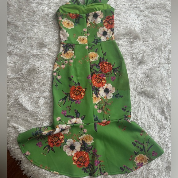 ASOS FLORAL DRESS - Picture 2 of 2